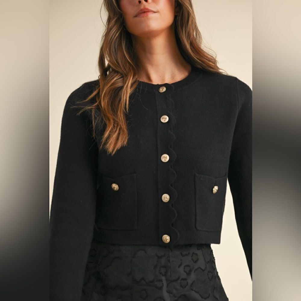 944. SCALLOPED ROUND NECK CARDIGAN